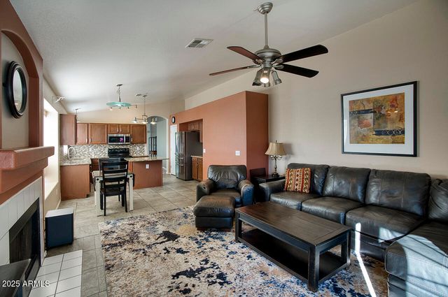 741 S SILVERBRUSH Drive, Chandler, AZ 85226