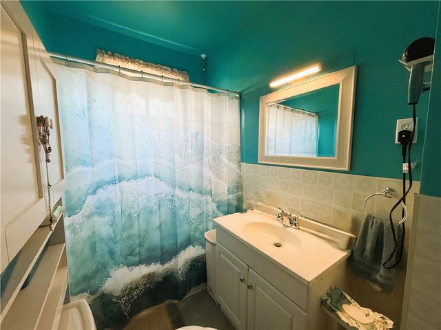 24 Brinker St, Derry Twp, PA 15650