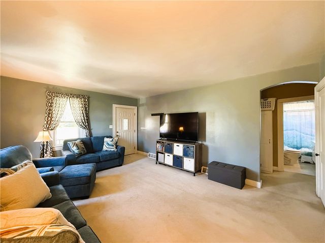 24 Brinker St, Derry Twp, PA 15650