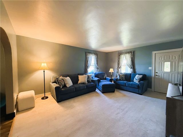 24 Brinker St, Derry Twp, PA 15650