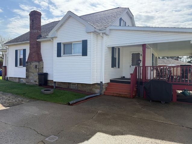 24 Brinker St, Derry Twp, PA 15650
