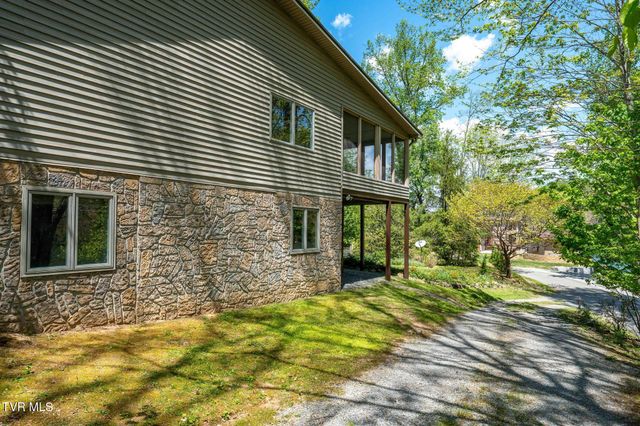 248 Cable Hollow Road, Butler, TN 37640