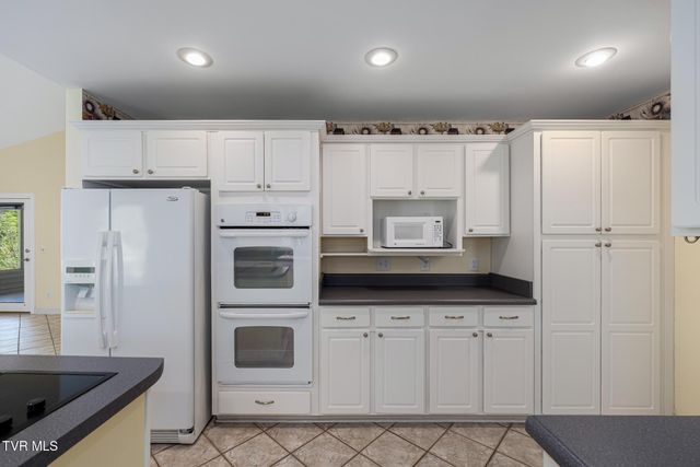 248 Cable Hollow Road, Butler, TN 37640