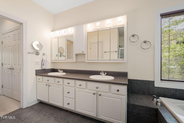 248 Cable Hollow Road, Butler, TN 37640