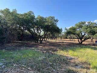 304 Stonegate LN, Dripping Springs, TX 78620
