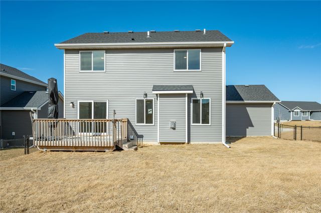 62 NW Pike Circle, Waukee, IA 50263