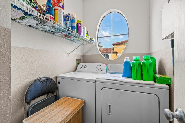 6105 METROWEST BOULEVARD 105, Orlando, FL 32835