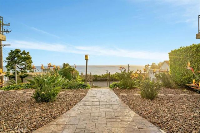 21701 Wesley, Laguna Beach, CA 92651