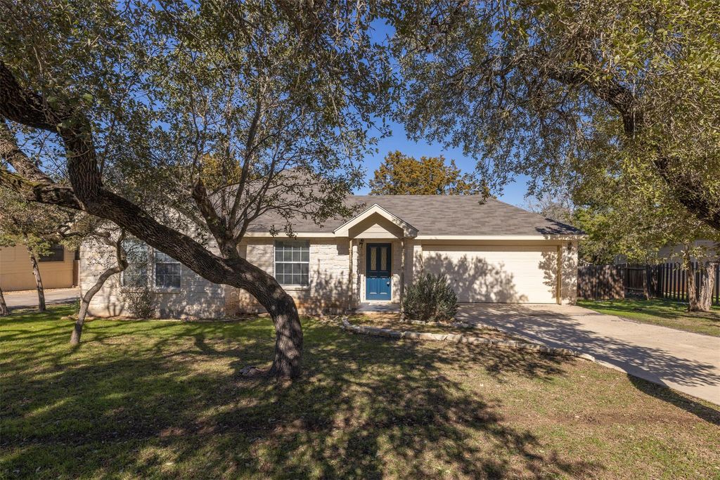 85 Ridgewood CIR, Wimberley, TX 78676