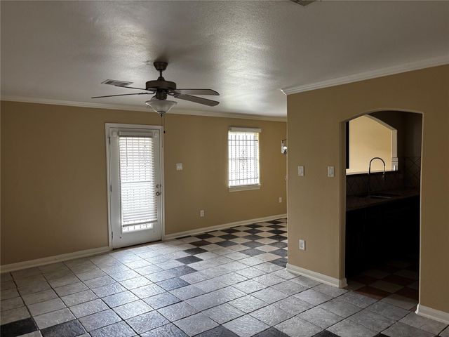 6644 W Fuqua Drive, Houston, TX 77489