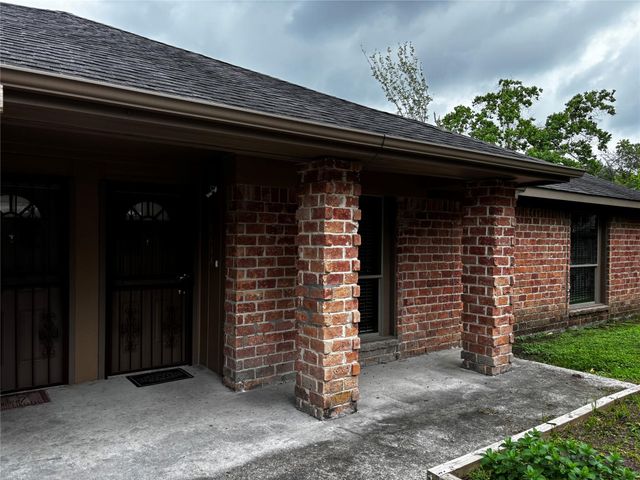 6644 W Fuqua Drive, Houston, TX 77489