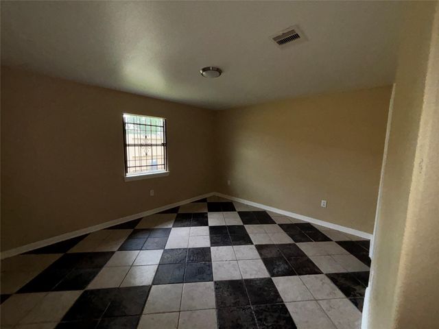 6644 W Fuqua Drive, Houston, TX 77489