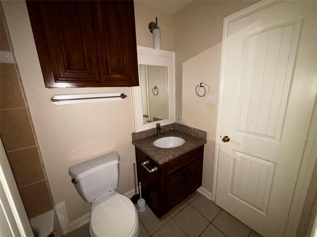 6644 W Fuqua Drive, Houston, TX 77489