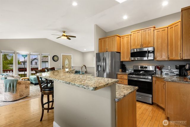1409 Commodore Place, Freeland, WA 98249