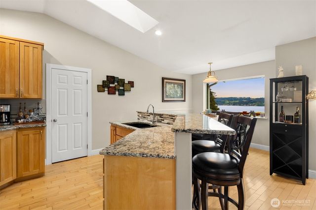 1409 Commodore Place, Freeland, WA 98249