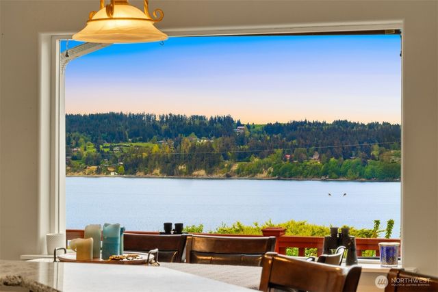 1409 Commodore Place, Freeland, WA 98249