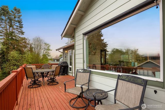 1409 Commodore Place, Freeland, WA 98249