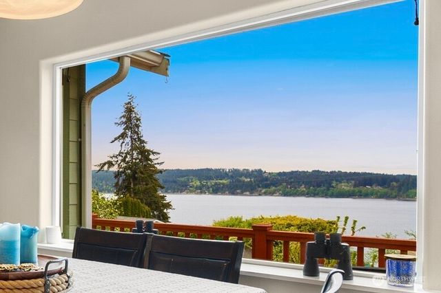 1409 Commodore Place, Freeland, WA 98249