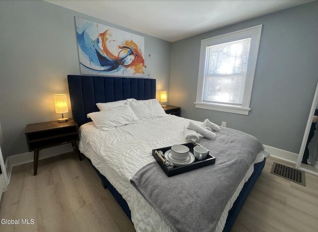 4207 Albany Street, Albany, NY 12205