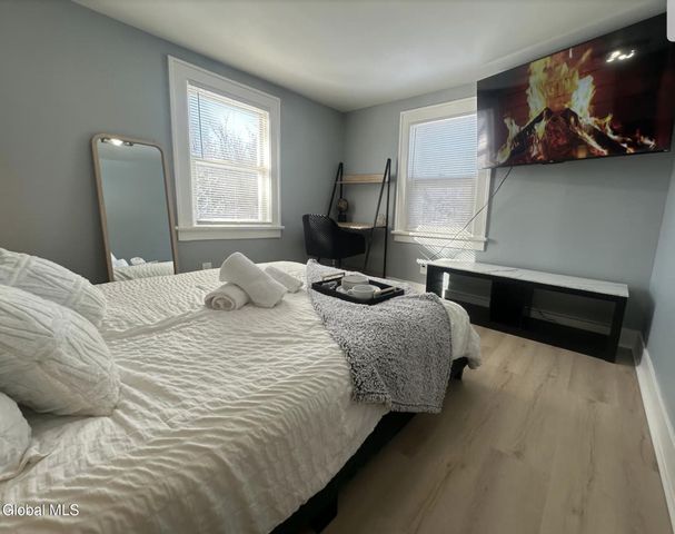 4207 Albany Street, Albany, NY 12205