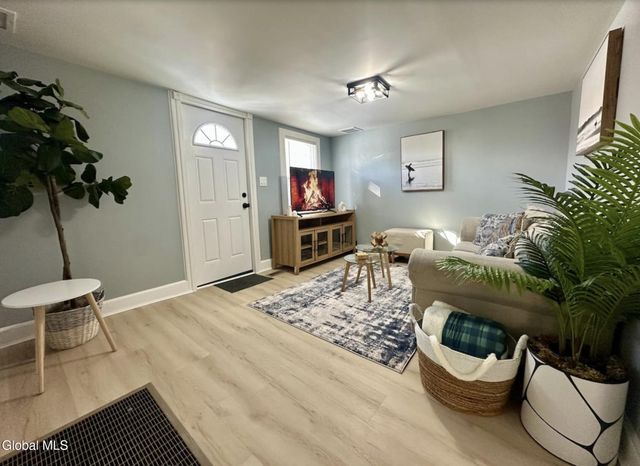 4207 Albany Street, Albany, NY 12205