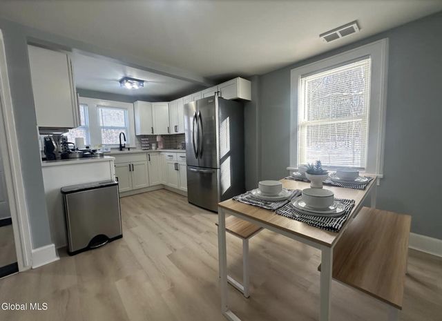 4207 Albany Street, Albany, NY 12205