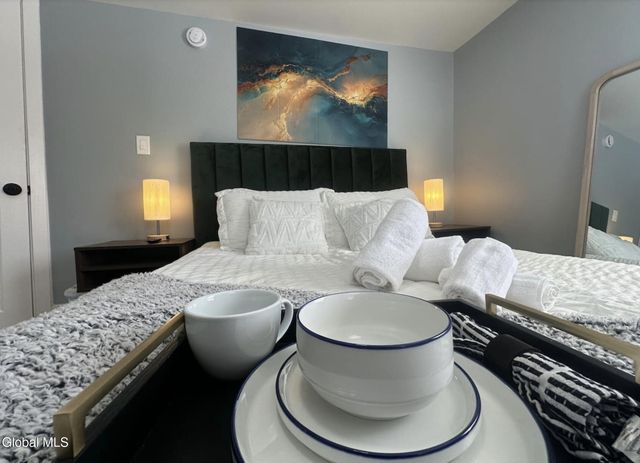 4207 Albany Street, Albany, NY 12205