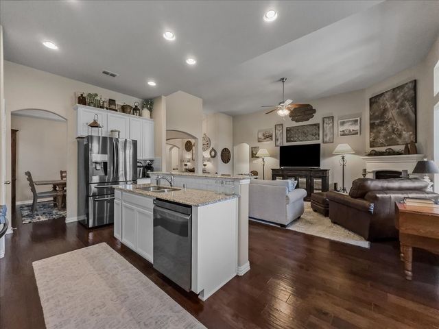 1805 Settlement Way, Aubrey, TX 76227