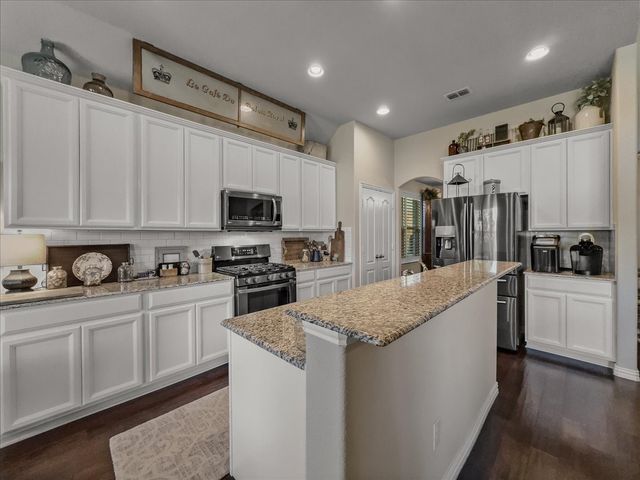 1805 Settlement Way, Aubrey, TX 76227