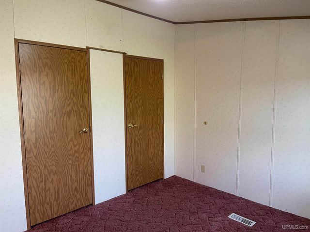 705 N Luxmore Street, Ironwood, MI 49938