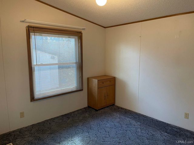 705 N Luxmore Street, Ironwood, MI 49938