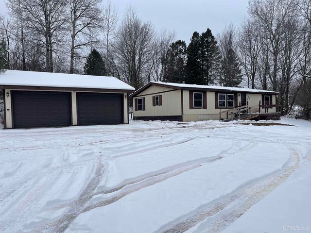 705 N Luxmore Street, Ironwood, MI 49938