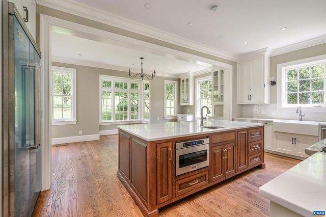 2405 COOPERS LN, Charlottesville, VA 22902