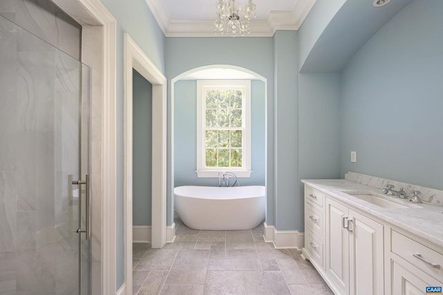 2405 COOPERS LN, Charlottesville, VA 22902