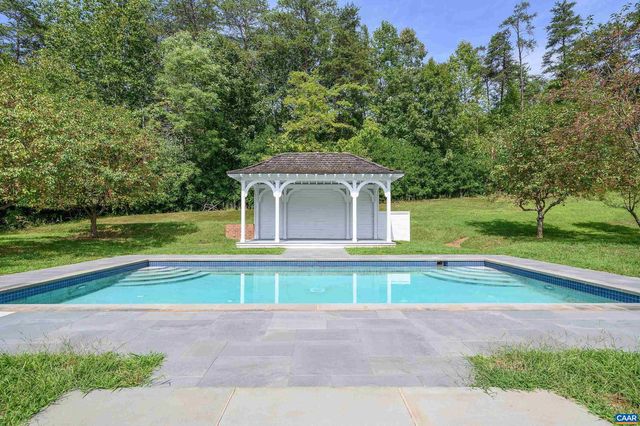 2405 COOPERS LN, Charlottesville, VA 22902