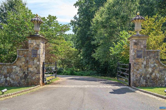 2405 COOPERS LN, Charlottesville, VA 22902