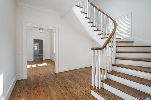 2405 COOPERS LN, Charlottesville, VA 22902