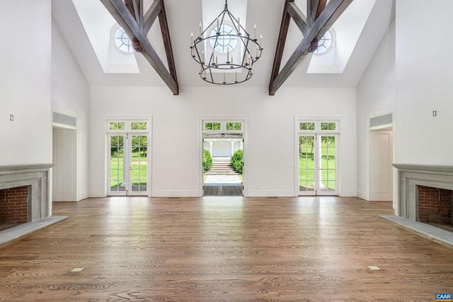 2405 COOPERS LN, Charlottesville, VA 22902