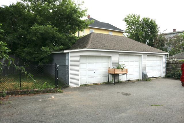 35 Merida Avenue, Woonsocket, RI 02895