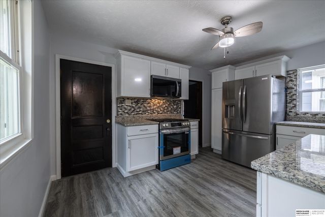 5030 S 18th Street, Omaha, NE 68107