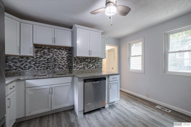 5030 S 18th Street, Omaha, NE 68107