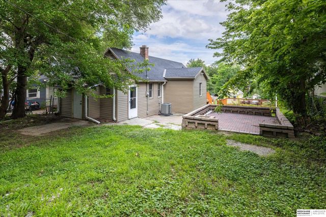 5030 S 18th Street, Omaha, NE 68107