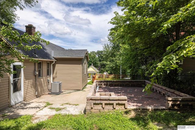 5030 S 18th Street, Omaha, NE 68107