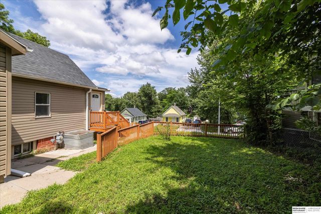 5030 S 18th Street, Omaha, NE 68107