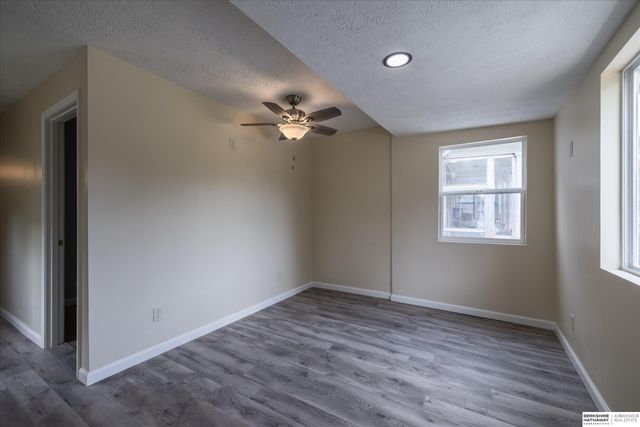 5030 S 18th Street, Omaha, NE 68107