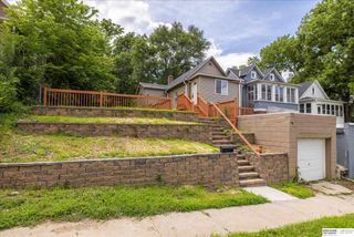 5030 S 18th Street, Omaha, NE 68107