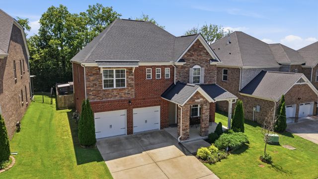 214 Campbell Cir, Mount Juliet, TN 37122