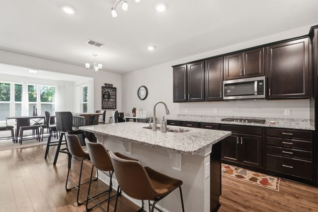 214 Campbell Cir, Mount Juliet, TN 37122