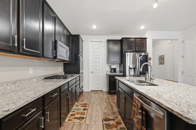 214 Campbell Cir, Mount Juliet, TN 37122
