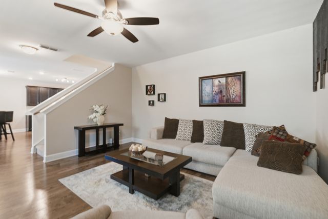 214 Campbell Cir, Mount Juliet, TN 37122